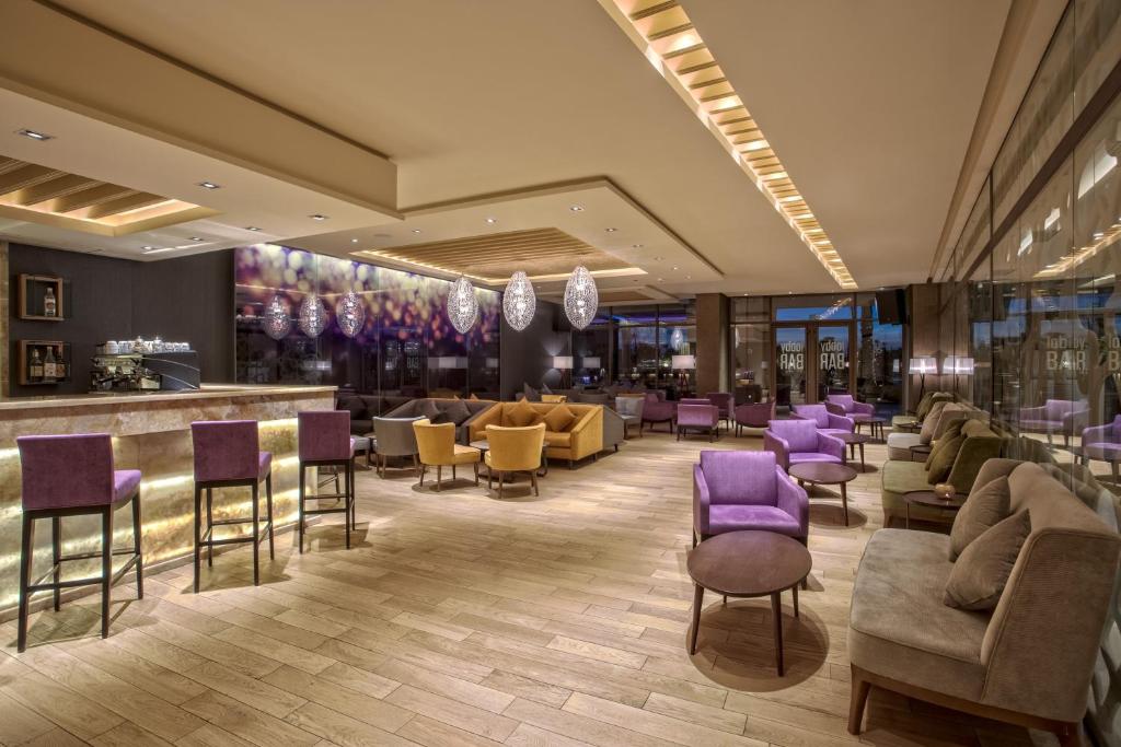 Bar/lounge