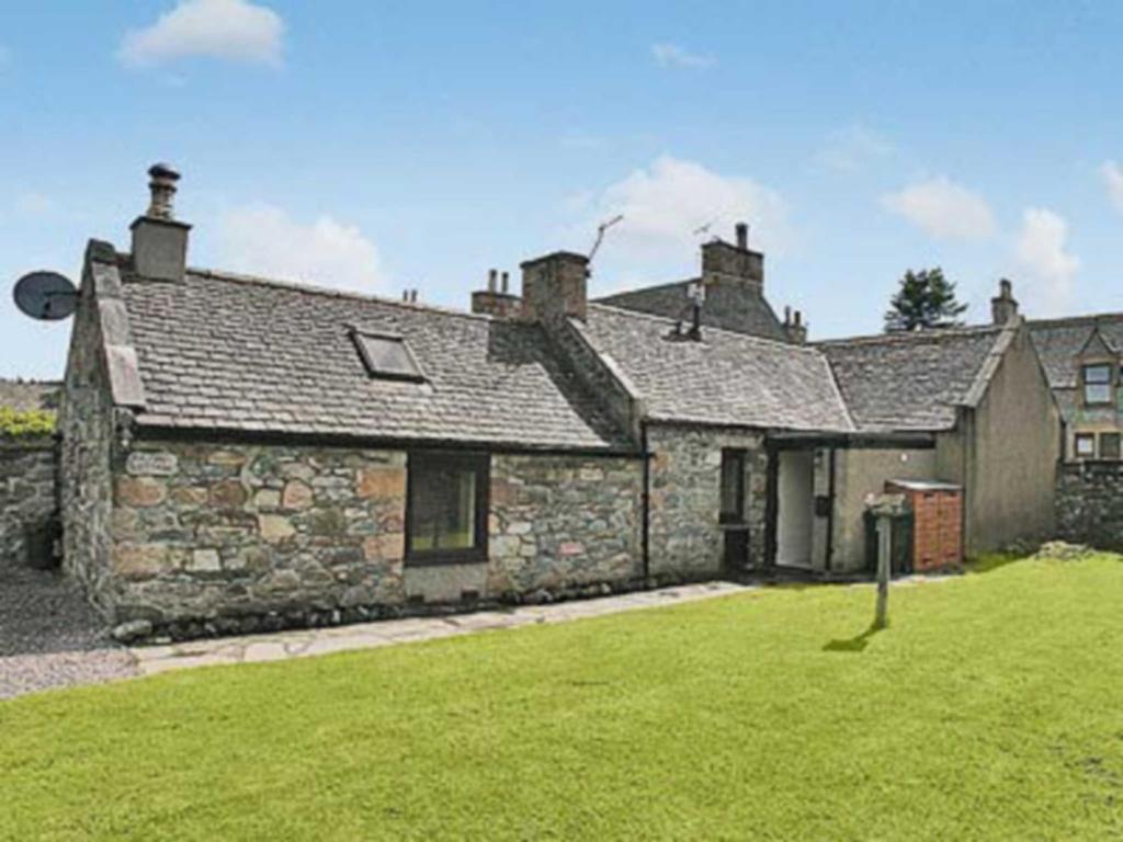 Ailnack Cottage - 25224