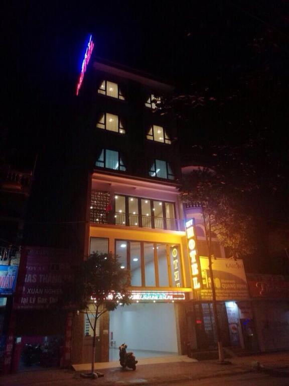 Sky hotel 390 QUang Trung Thành phố Uông Bí tỉnh 호텔 이미지 2