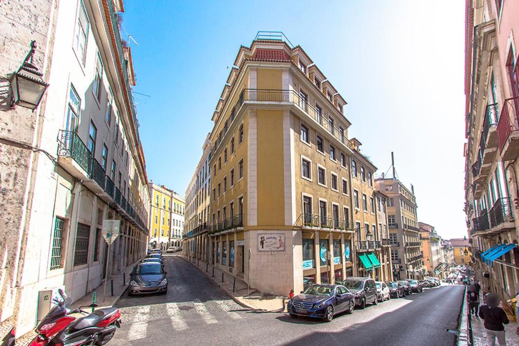 Downtown Delight by Homing photo