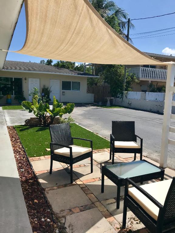 Wilton Manors Hideaway 2 photo