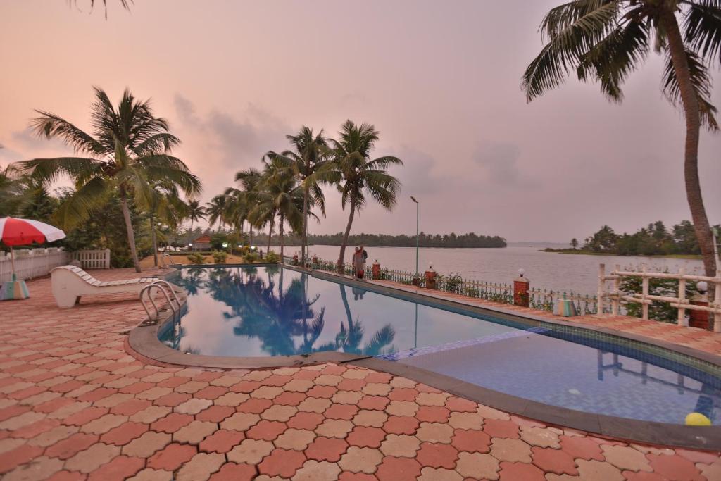 Kalathil Lake Resort photo