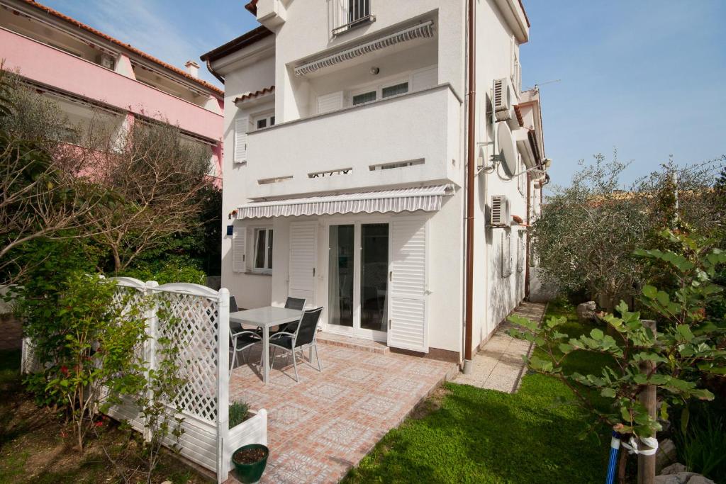 Dolic Josip — Hotel in Baska