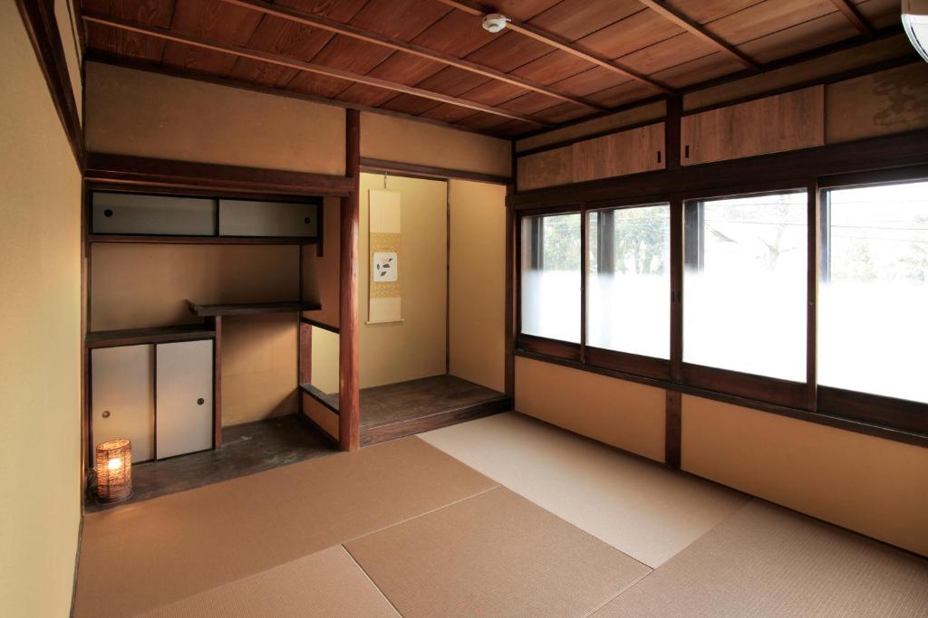 Kiyomizuan 清水庵 車庫2台可 ビフォアアフターの匠 坂田基禎さん改築の京町家