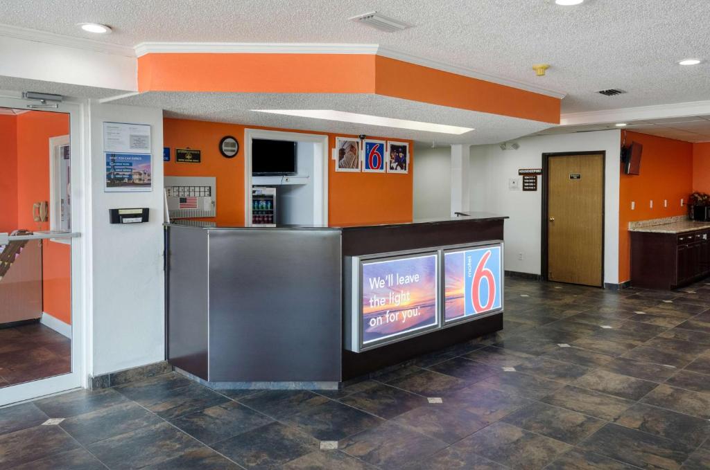 Motel 6-Mobile, AL photo