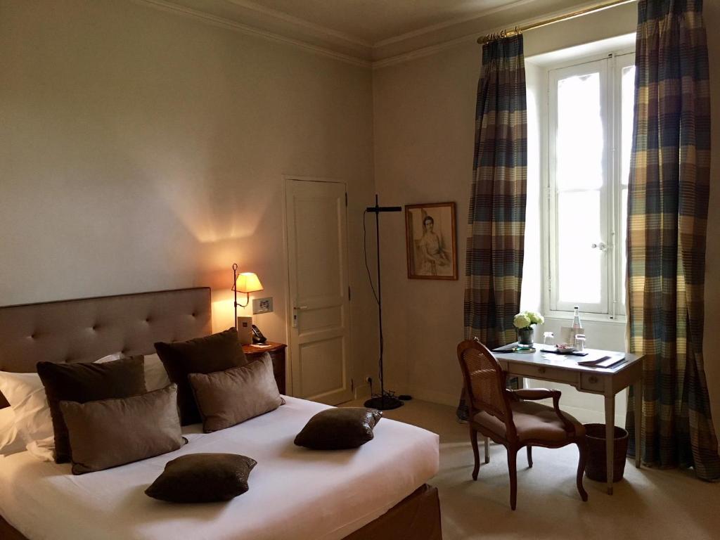 Hotel Chateau Des Alpilles photo