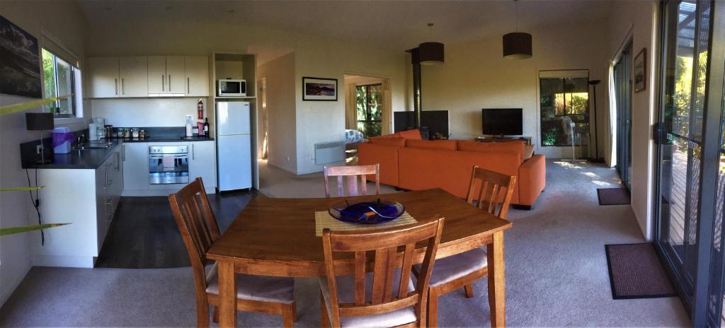 Sandpiper Ocean Cottages photo