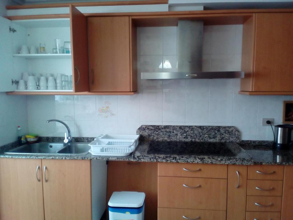 Kitchen, Albergue Aqua Portomarin in Portomarin