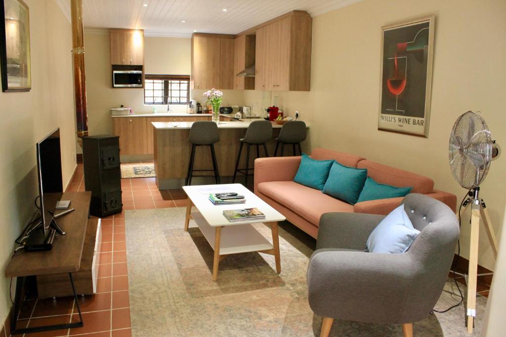 Three Pines Cottage on Stark Conde, Stellenbosch