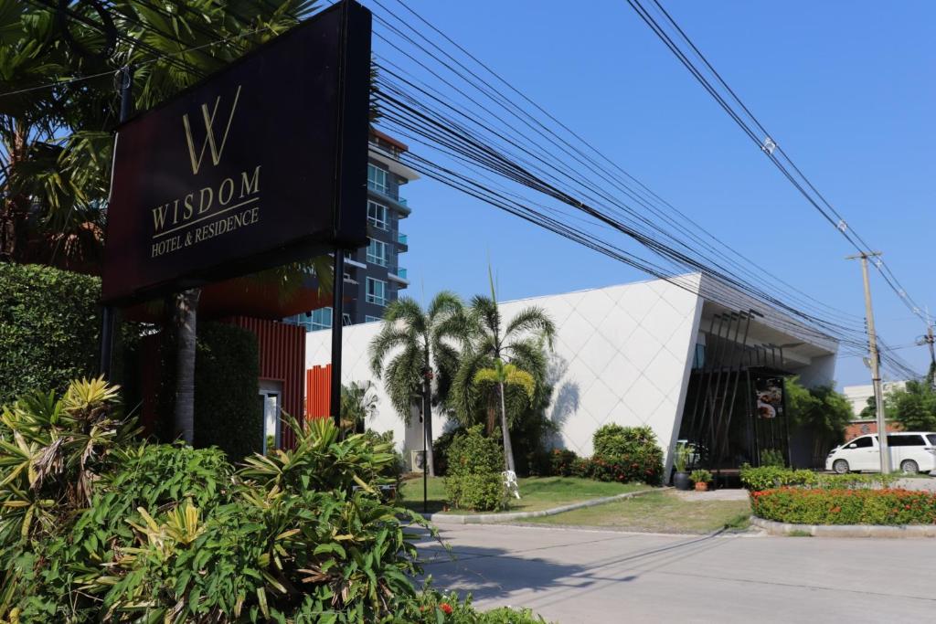 Exterior view, Wisdom Hotel in Rayong