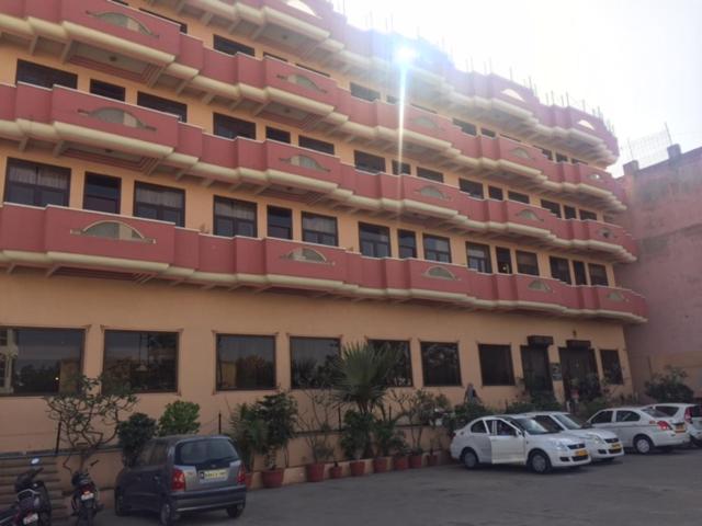 Hotel Glitz Jaipur, Džajpur