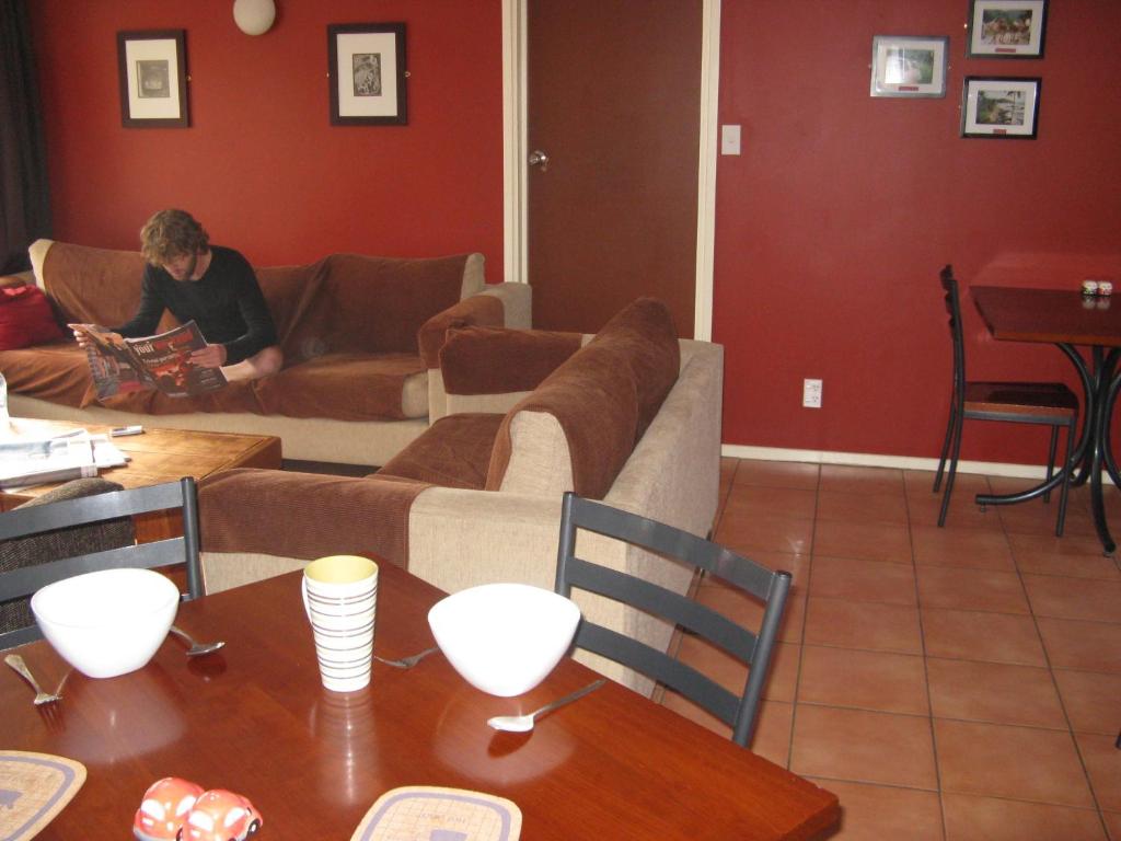 Shared lounge/TV area