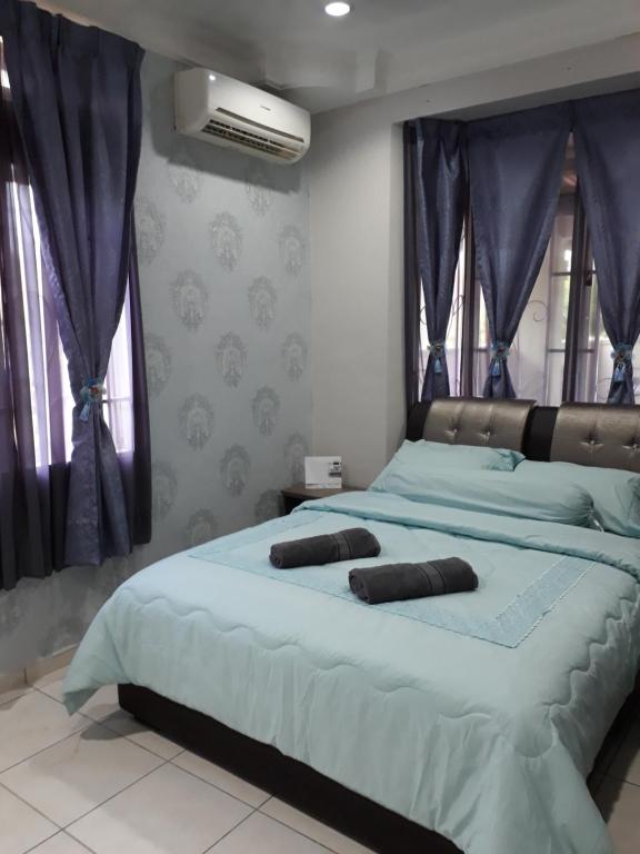 Three-Bedroom House, Damai Holiday Homestay in Malacca