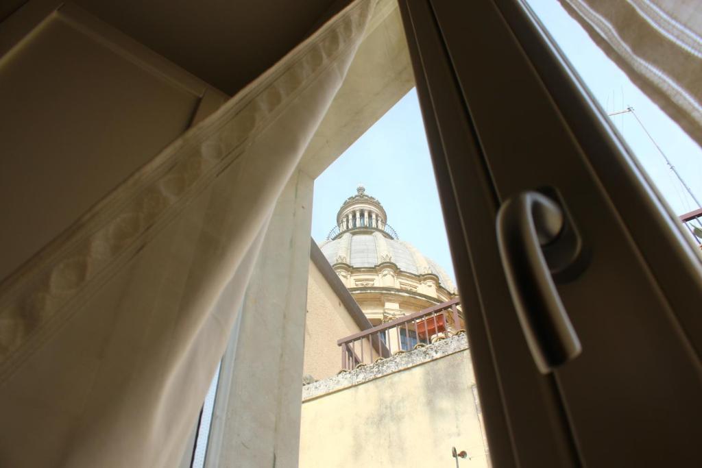 Specula Domus - Ibla photo