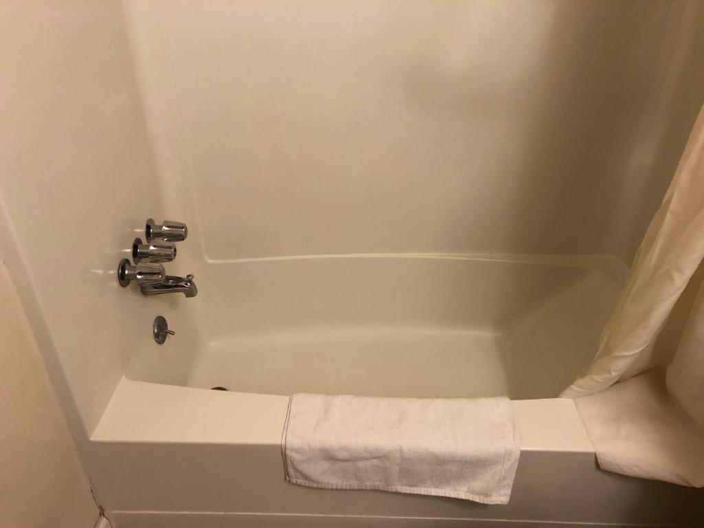 Village Inn Motel Holt Photo 12