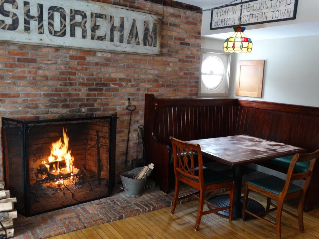 Shoreham Inn Bed & Breakfast photo
