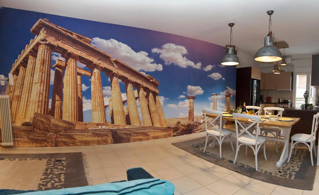 JUST ATHENS apt 130sqm one step from metro — Hotel in Athens