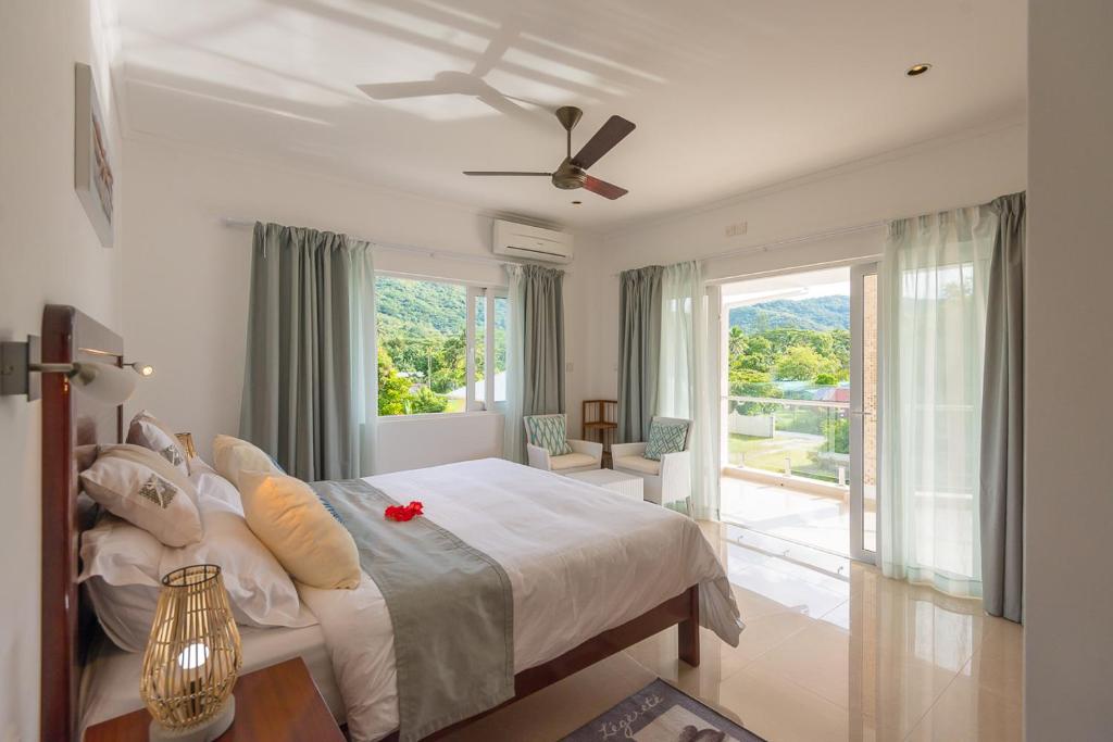 Tropic Villa Annex photo