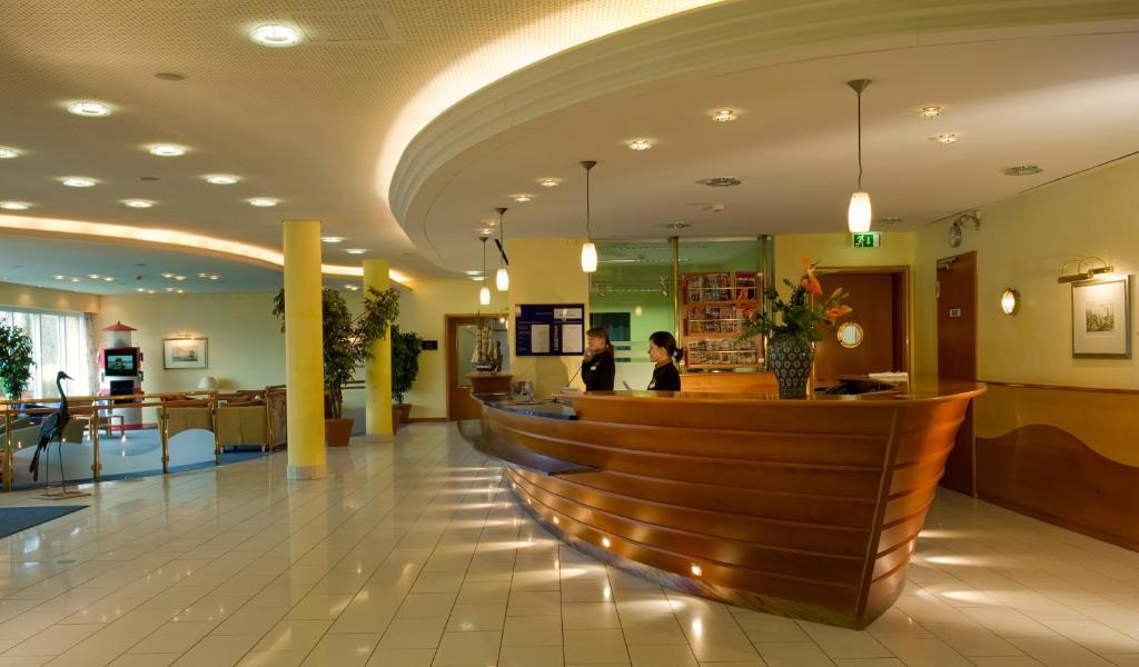 Wyndham Stralsund HanseDom フロント・ロビー