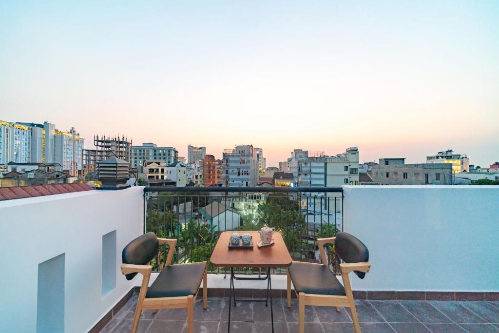 Balcony/terrace, STOP and GO Boutique Homestay in Hue in Hue