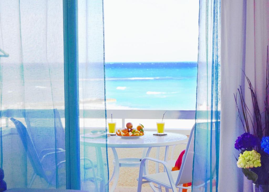 Mackenzie Beach Zen-Apartment — Hotel in Larnaca