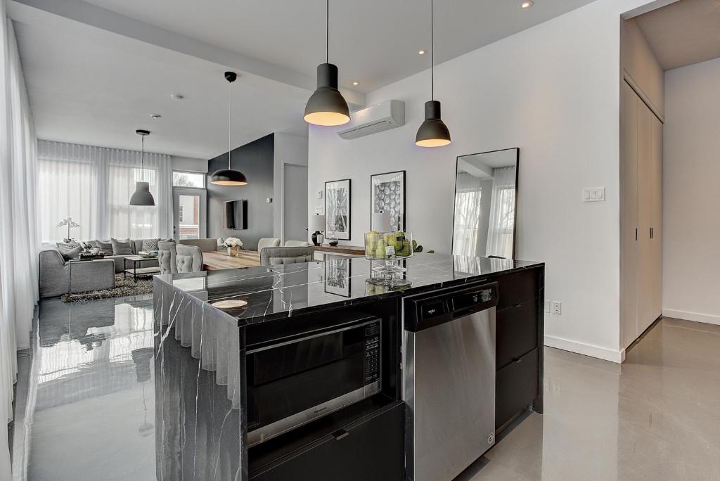 Les Lofts du Centre by Simplissimmo — Hotel in Montreal (QC)