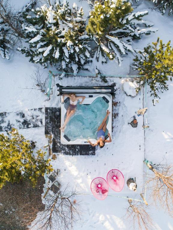 Hot tub