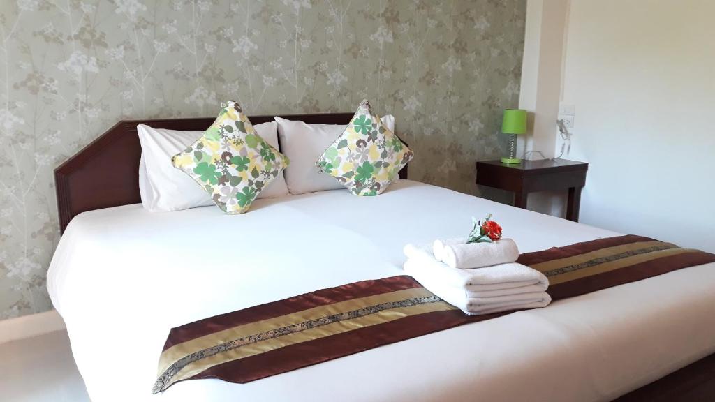 Chumphon Travelodge Hotel photo