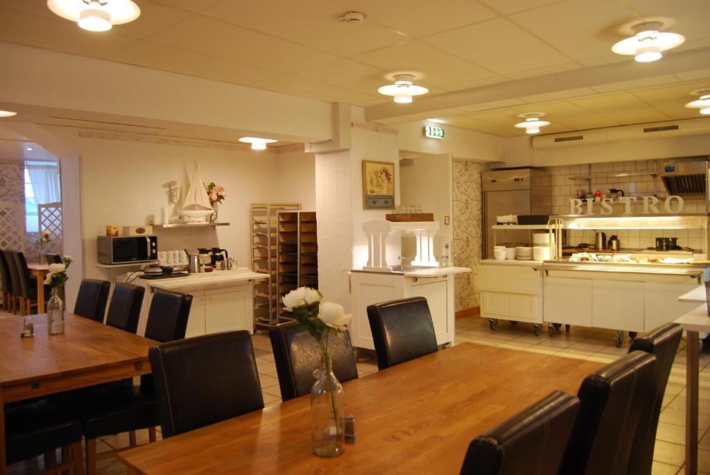 Facilities, Halmstad Hotell & Vandrarhem Kaptenshamn in Halmstad