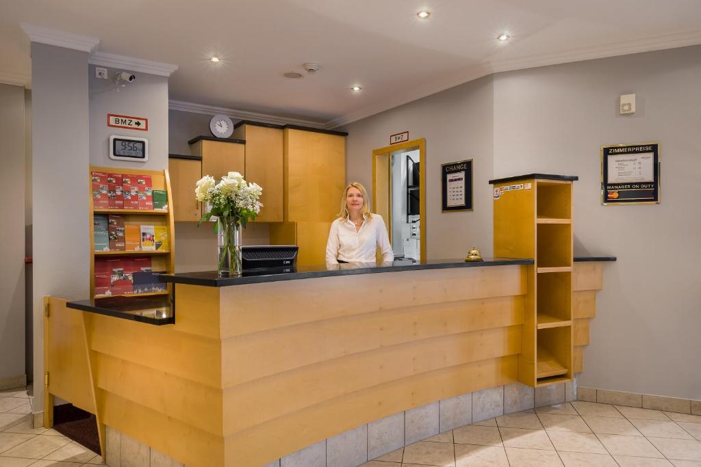 フロント・ロビー