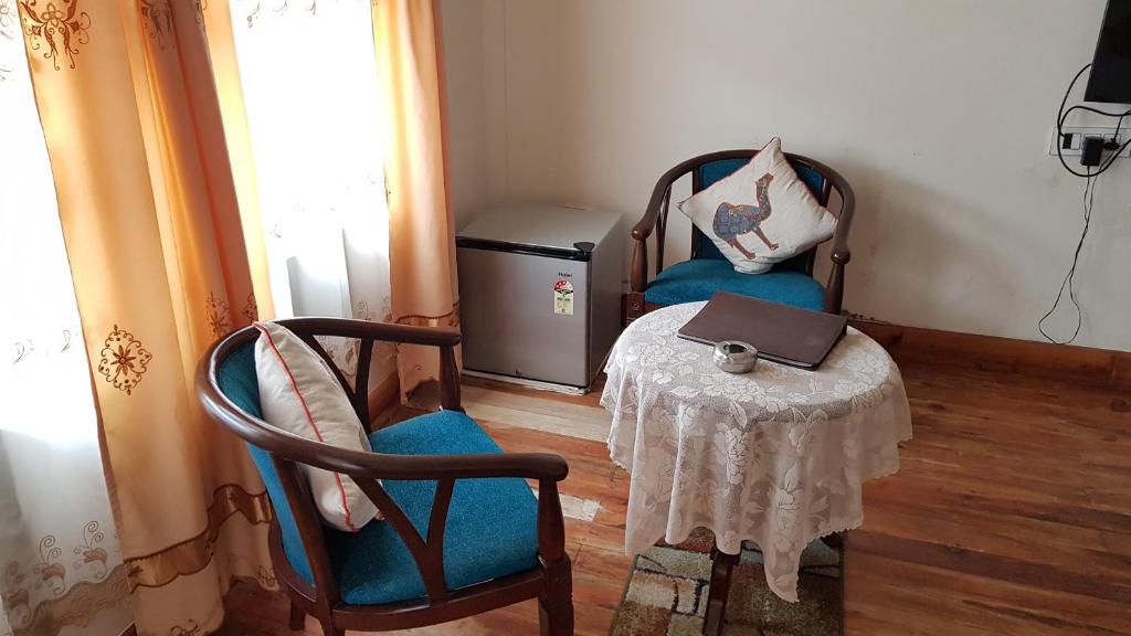 Woodland Hill Stay photo