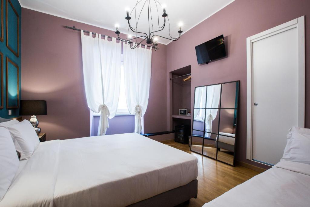 Rome DEM Hotel room