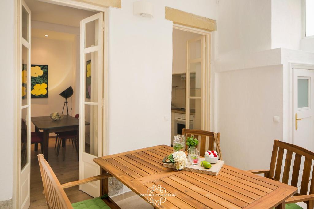 Central Apartment with Terrace by LovelyStay 전경