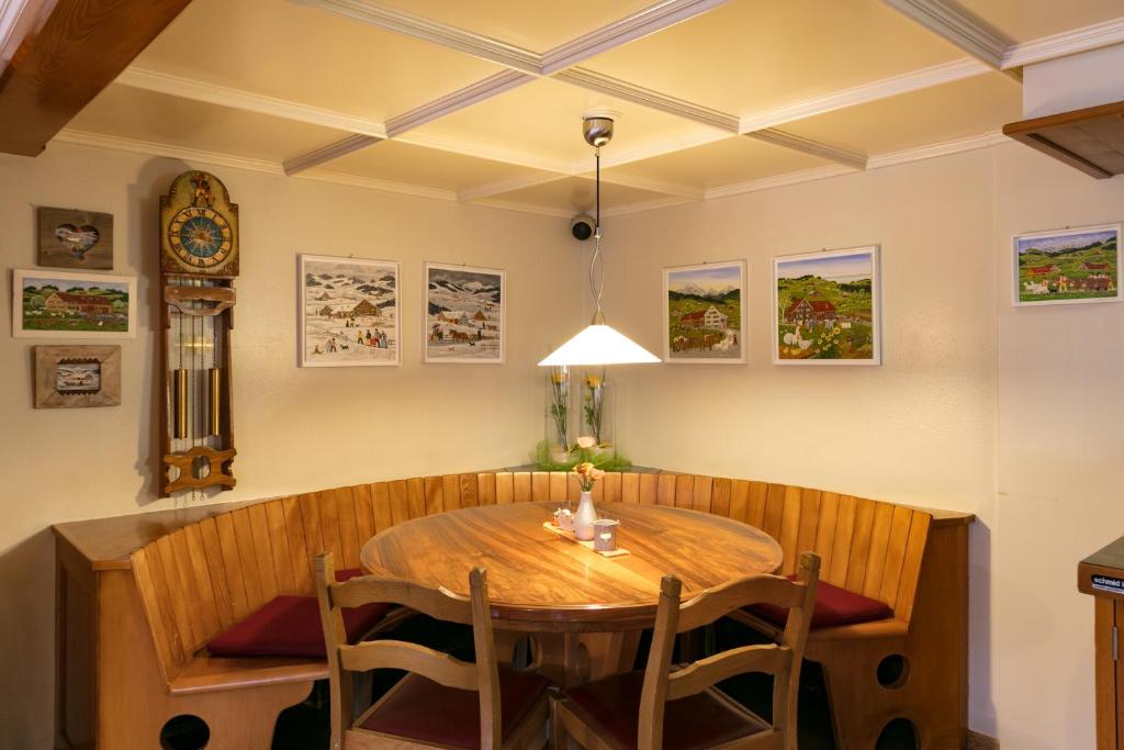 Landgasthaus Neues Bild, Eggerstanden photo