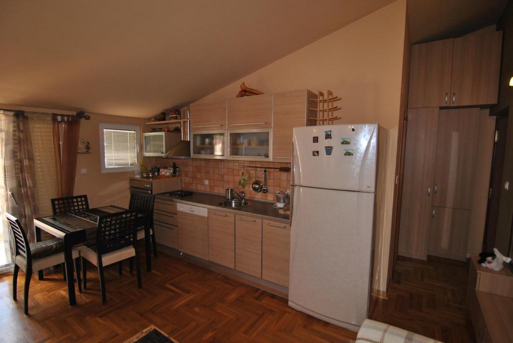 Rossa Apartments - 4