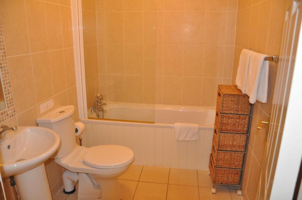 Heyward Mews Holiday Homes photo