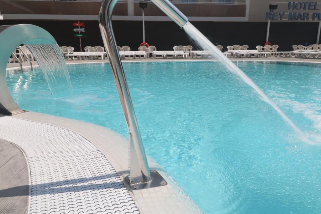 Hotel Reymar Playa — Swimming pool in Malgrat de Mar, Catalonia