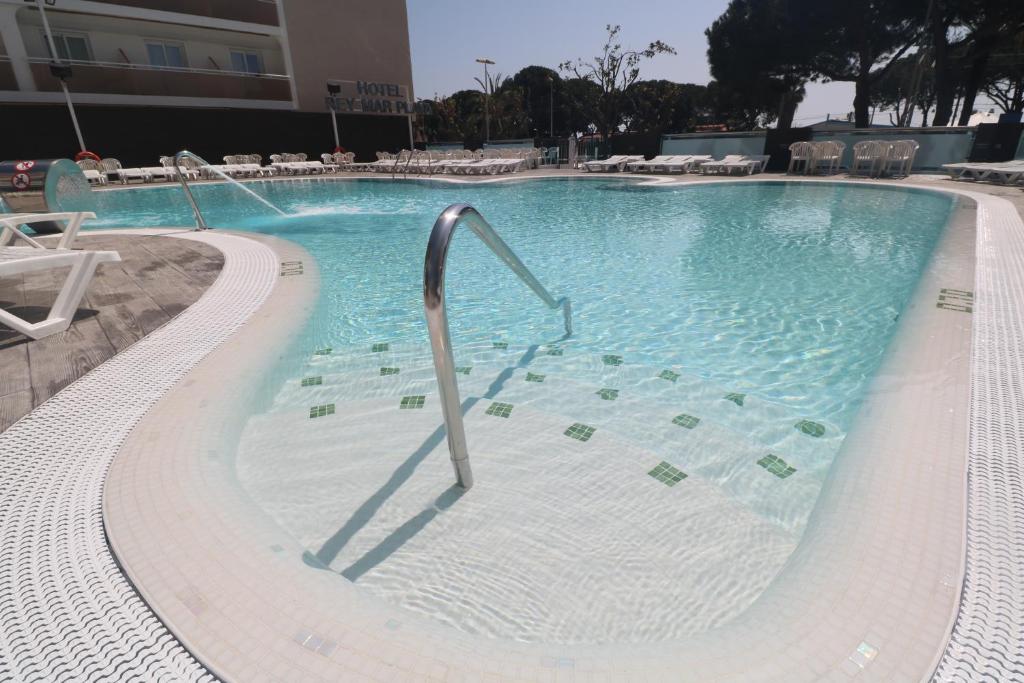Hotel Reymar Playa — Swimming pool in Malgrat de Mar, Catalonia