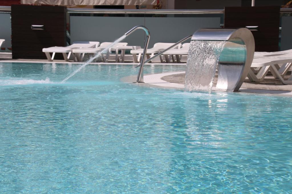 Hotel Reymar Playa — Swimming pool in Malgrat de Mar, Catalonia