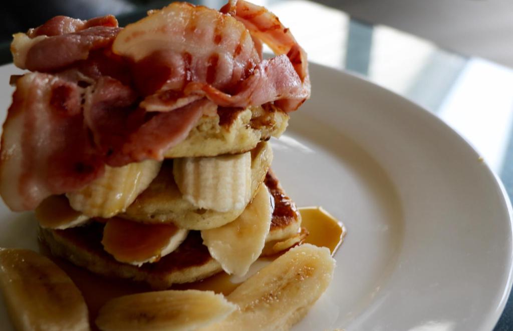 อาหารและเครื่องดื่ม