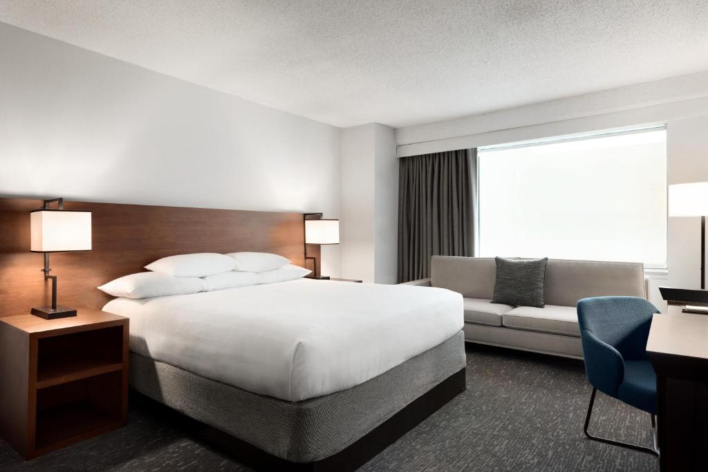 Chicago Hyatt Regency Schaumburg Chicago room