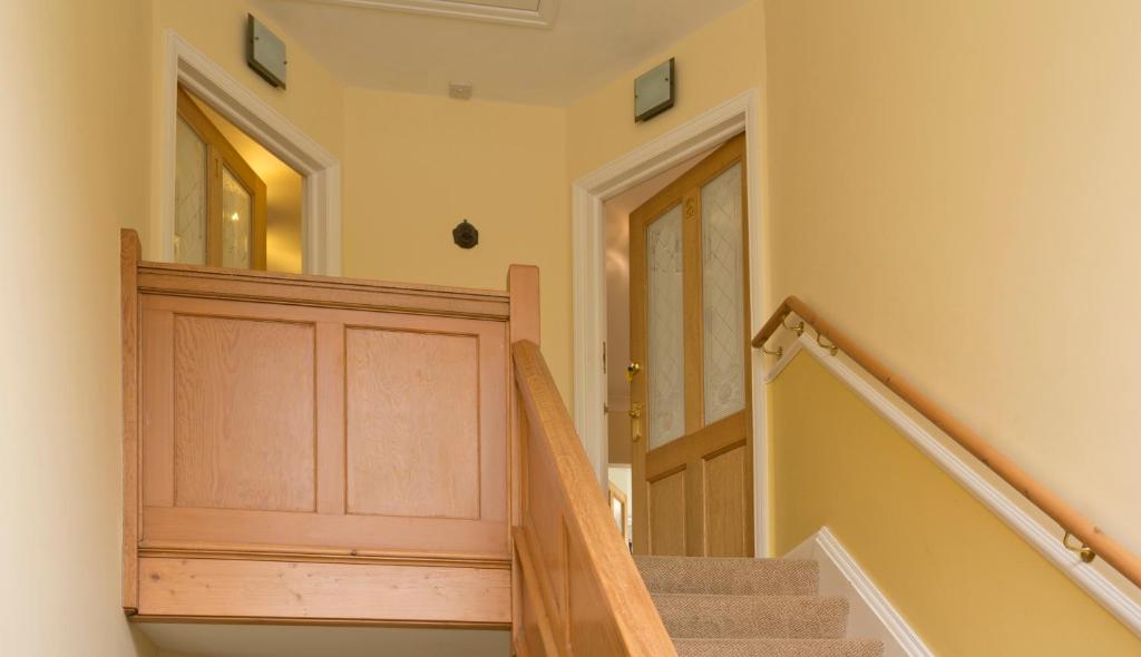Poplar House Serviced Apartments photo