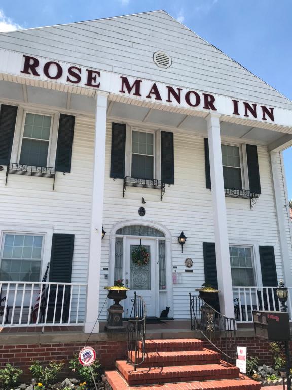 Rose Manor Bed & Breakfast photo
