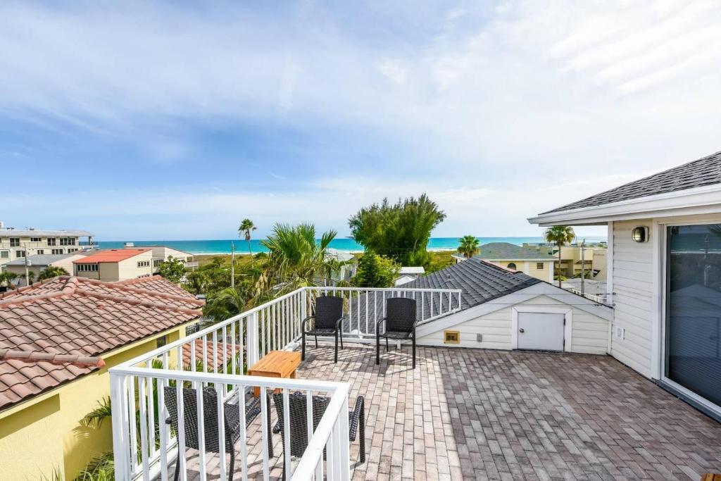 Popular attractions Area Nearby Property