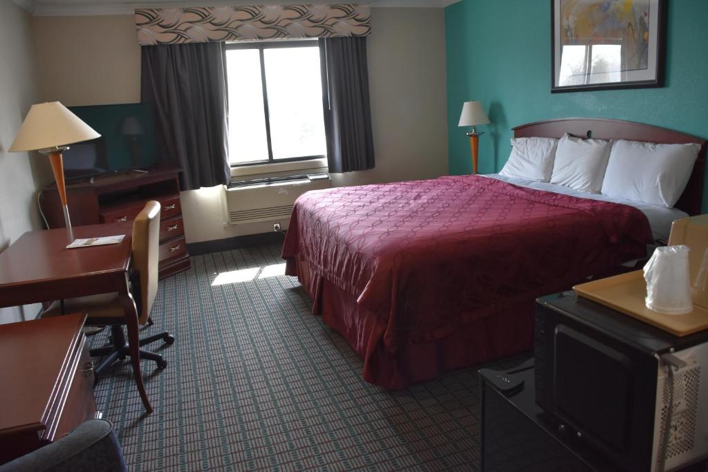 Rodeway Inn photo