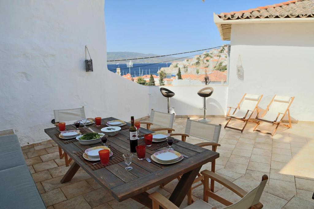 Hydra Optima — Hotel in Idra
