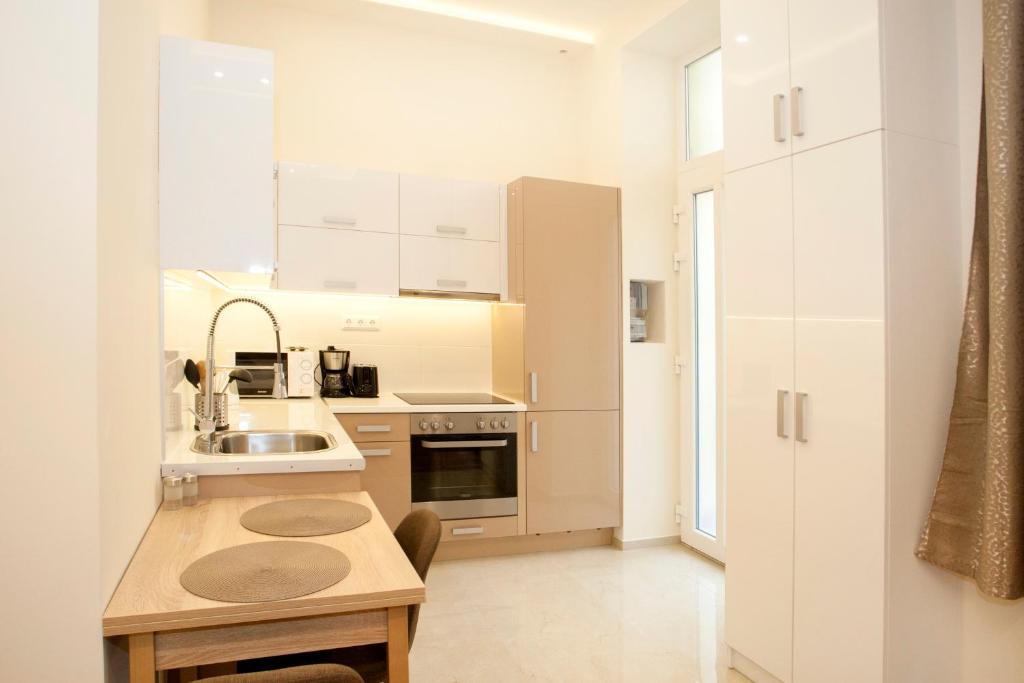 Roxana apartments — Hotel in Budapest