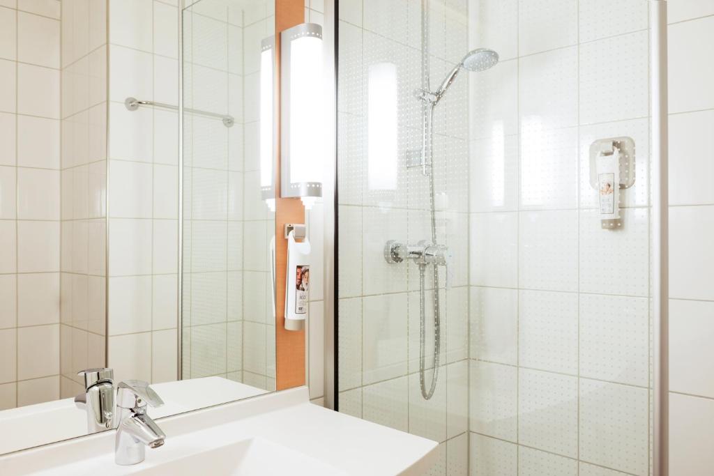ibis Rotterdam Vlaardingen Photo 9