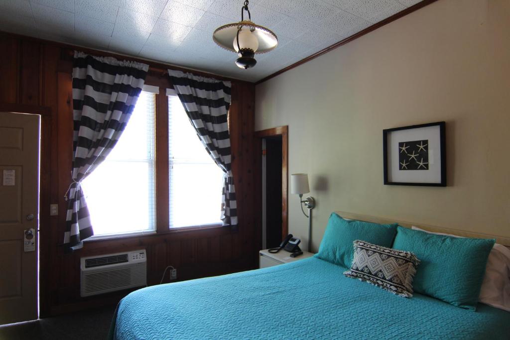 Holliday Inn of Folly Beach Main image 2