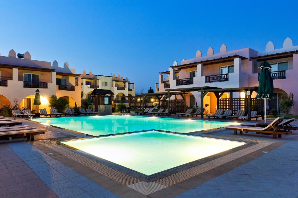 Gaia Palace — Swimming pool in Mastichari, South Aegean